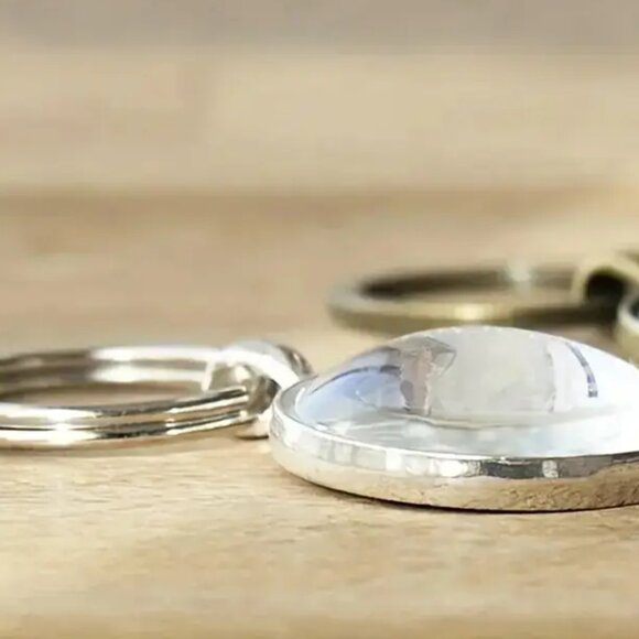 🌺 🌺 🌺  Purple Gnome and Lavender Wreath Keychain - Picture 5 of 5